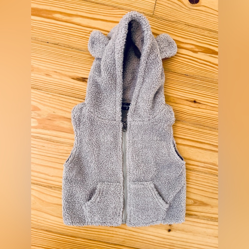 Cozy Grey Sherpa Vest with Hood